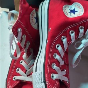 Converse 6.5 MEN 8.5 woman